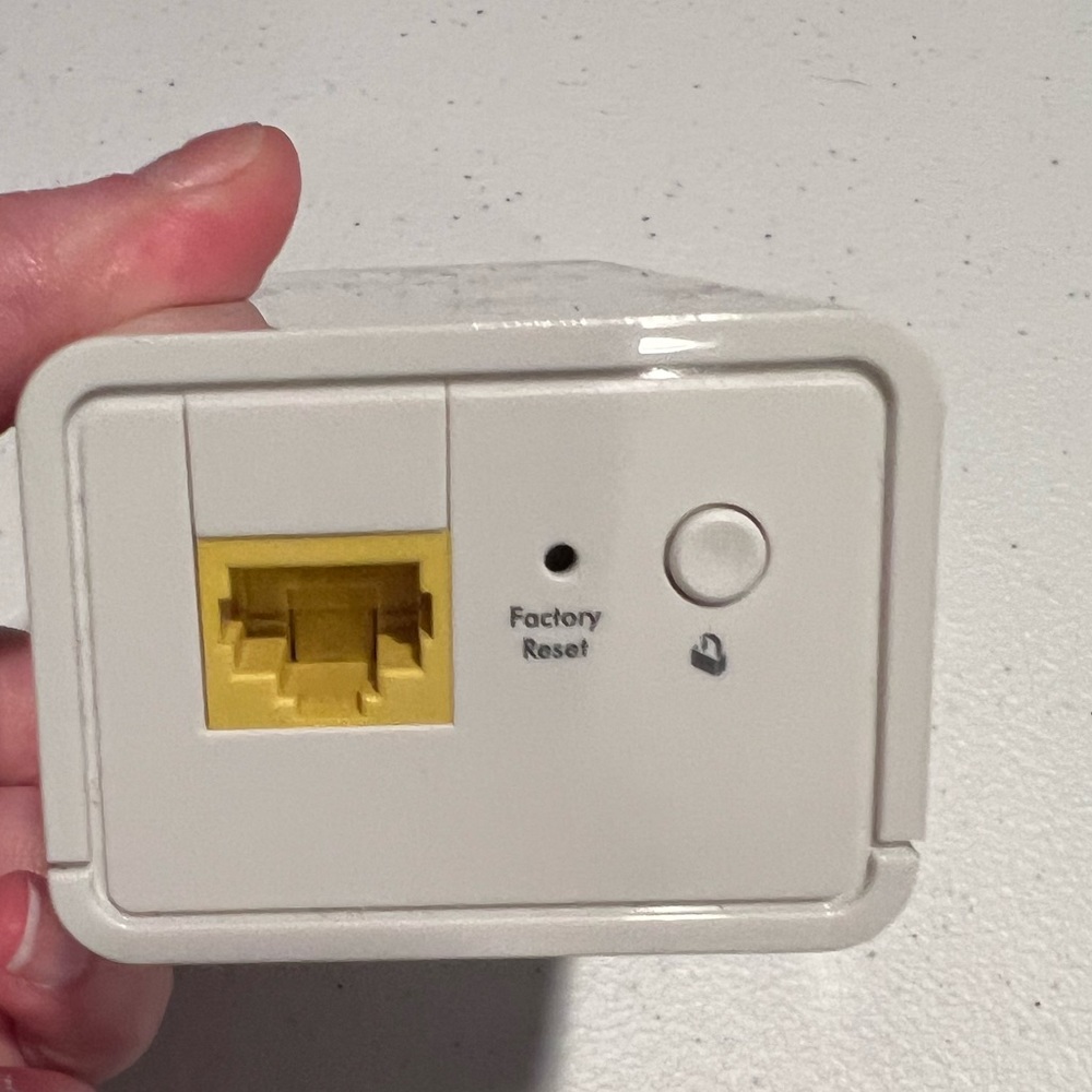 NETGEAR - Powerline 1000 Network Extender - White - Picture 3 of 4